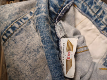 Load image into Gallery viewer, Vintage 1980s Limited Express Stone washed jeans size 5 Kargo Fresh
