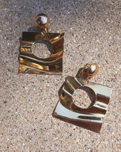 Load image into Gallery viewer, Vintage Abstract Square Hoop Clip On Earrings Kargo Fresh
