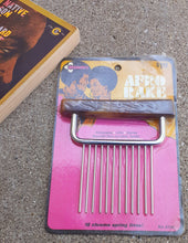 Load image into Gallery viewer, Vintage Afro Rake with Bakelite Handle Kargo Fresh
