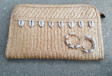 Load image into Gallery viewer, Vintage Boho Straw Clutch and Earrings Set Kargo Fresh
