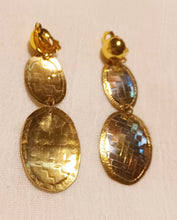 Load image into Gallery viewer, Vintage Brass Steel and Copper Wire Design Clip on Earrings Kargo Fresh
