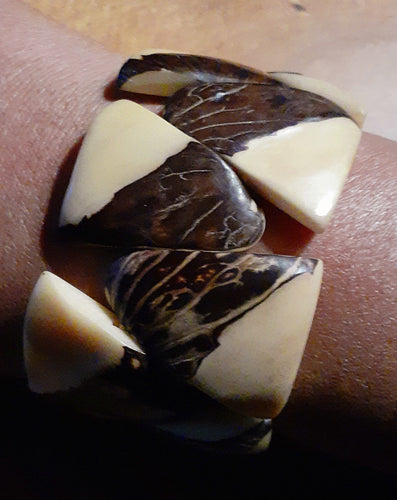 Vintage Carved Bovine Stretch Bracelet Kargo Fresh
