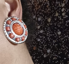 Load image into Gallery viewer, Vintage Chunky Cluster Clip On Cluster Earrings Kargo Fresh
