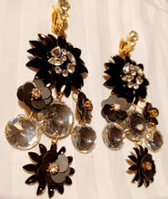 Load image into Gallery viewer, Vintage Chunky Metal and Rhinstone Flower Clip Earrings Kargo Fresh
