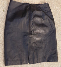 Load image into Gallery viewer, Vintage Croc Embossed Genuine Leather Pencil Skirt Size 8 Kargo Fresh
