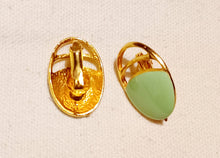 Load image into Gallery viewer, Vintage Enameled Stud Clip on Earrings Kargo Fresh
