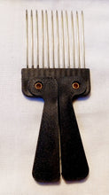Load image into Gallery viewer, Vintage Folding Afro Pick Kargo Fresh
