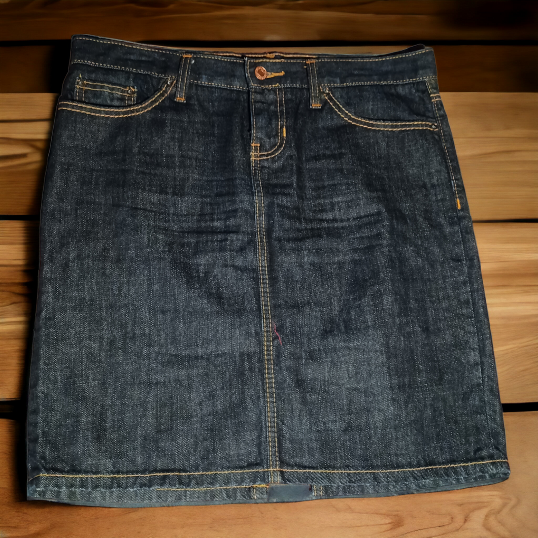 Vintage Gap 1969 denim Limited Edition Dark wash denim skirt 6 Kargo Fresh