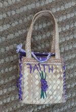 Load image into Gallery viewer, Vintage Handmade Straw Mini Bag Kargo Fresh
