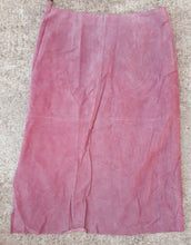 Load image into Gallery viewer, Vintage Kenneth Cole Suede Pencil Skirt Size 0 Kargo Fresh
