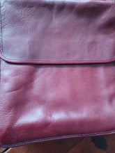 Load image into Gallery viewer, Vintage Leather Messenger Bag Kargo Fresh
