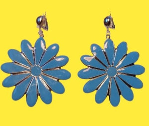 Vintage Metal Daisy Flower Clip on Earrings Kargo Fresh