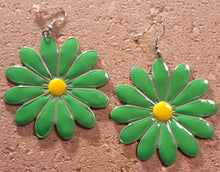 Load image into Gallery viewer, Vintage Metal Daisy Flower Earrings Kargo Fresh
