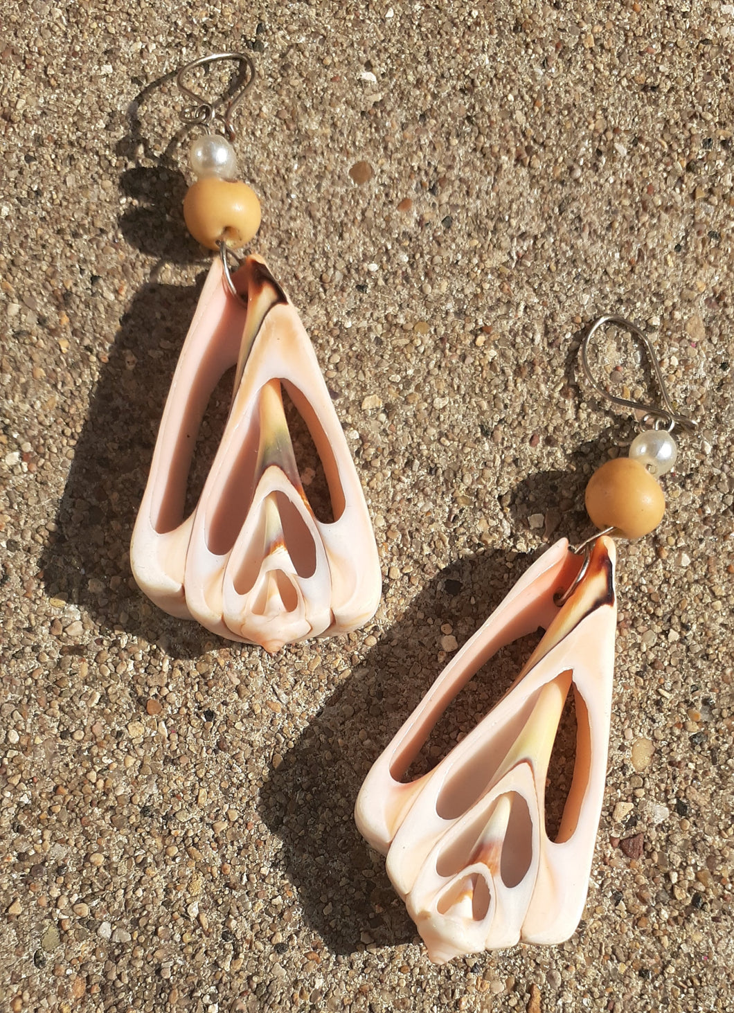 Vintage Odd Natural Shell Dangle  Earrings Kargo Fresh