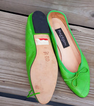 Load image into Gallery viewer, Vintage Philip Joseph Leather Flats 8 Kargo Fresh
