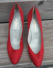 Load image into Gallery viewer, Vintage Sesto Meucci Red Taffeta Heels 9 B Kargo Fresh
