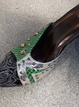 Load image into Gallery viewer, Vintage Simonelli Kitten Heels Size 9 Kargo Fresh
