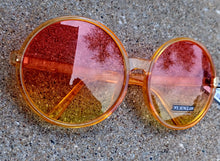 Load image into Gallery viewer, Vintage Style Oversized Bug Eye Shades Kargo Fresh
