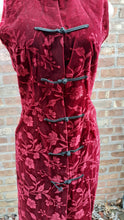 Load image into Gallery viewer, Vintage Velvet Cheongsam Size Small Kargo Fresh
