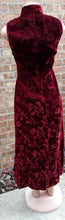 Load image into Gallery viewer, Vintage Velvet Cheongsam Size Small Kargo Fresh

