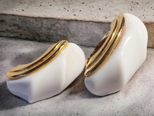 Load image into Gallery viewer, Vintage acrylic clip on studs Kargo Fresh
