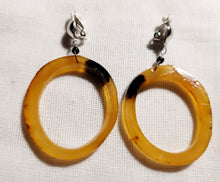 Load image into Gallery viewer, Vintage bovine small hoop clip on earrings Kargo Fresh
