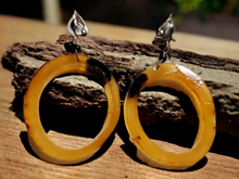 Load image into Gallery viewer, Vintage bovine small hoop clip on earrings Kargo Fresh
