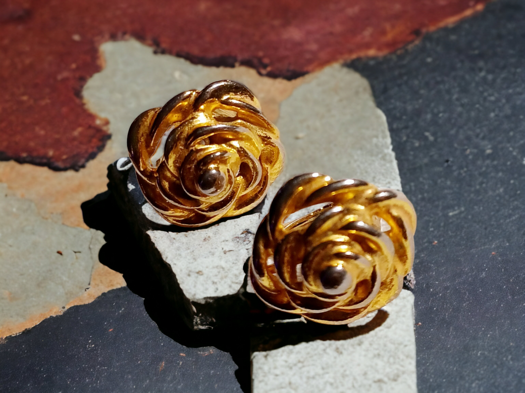 Vintage clip on gold flower button studs 1980s Kargo Fresh