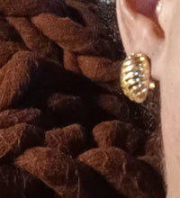 Load image into Gallery viewer, Vintage clip on textured gold studs 1980s Kargo Fresh
