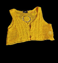 Load image into Gallery viewer, Vintage crochet crop top and matching earrings Kargo Fresh
