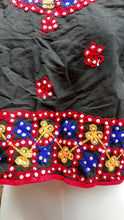 Load image into Gallery viewer, Vintage handmade Cotton Indian Choli Size Small Kargo Fresh

