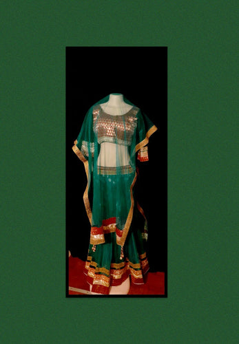 Vintage handmade Silk Indian Choli Sari and Lehenga Set Size Large Kargo Fresh