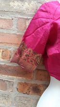 Load image into Gallery viewer, Vintage handmade Silk Indian Choli Size Small Kargo Fresh
