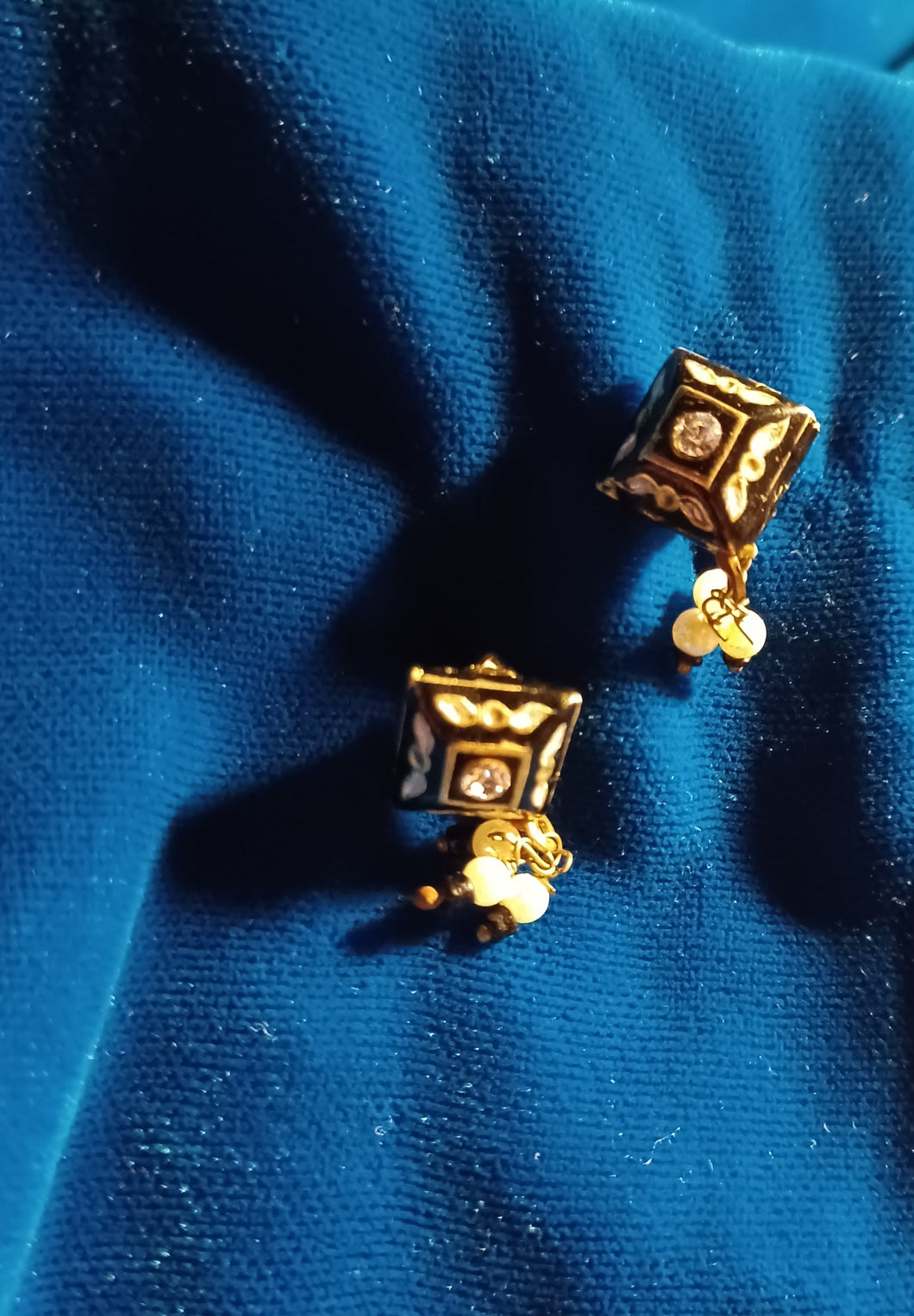 Vintage india jhumka studs Kargo Fresh