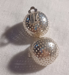 Vintage large hollow stud earrings Kargo Fresh