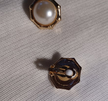 Load image into Gallery viewer, Vintage style faux pearl button stud clip on earrings Kargo Fresh
