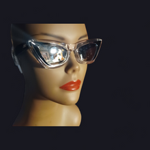 Load image into Gallery viewer, Vintage style mirrored cat eye sunglasses Kargo Fresh
