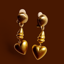 Load image into Gallery viewer, Vintage textured brushed gold heart dangle clip ons Kargo Fresh
