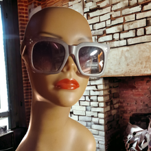 Load image into Gallery viewer, Wood Grain Oversized Classic Sunglasses Kargo Fresh
