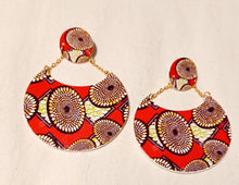 Load image into Gallery viewer, Wooden Abstract African print Earrings Kargo Fresh
