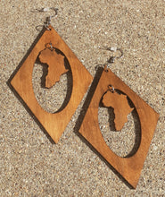 Load image into Gallery viewer, Wooden Africa Earrings Kargo Fresh
