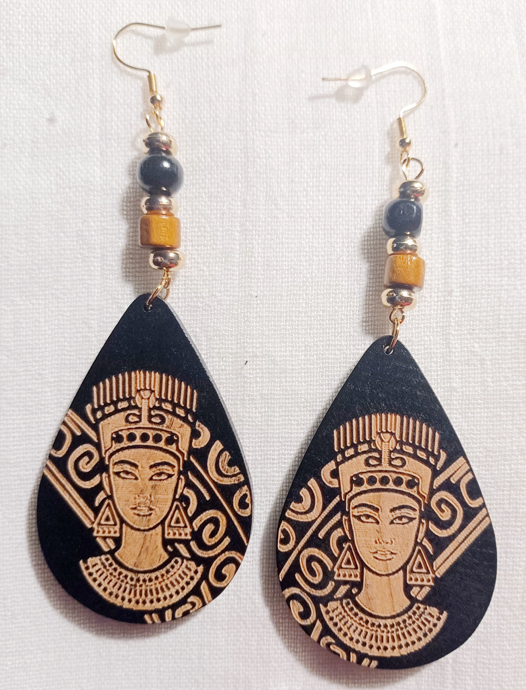 Wooden queen nefertiti earrings Kargo Fresh