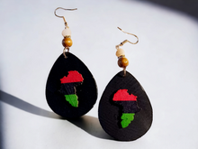 Load image into Gallery viewer, Wooden rbg earrings Kargo Fresh
