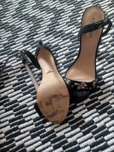 Load image into Gallery viewer, Y2k bebe ingram heels size 8 Kargo Fresh
