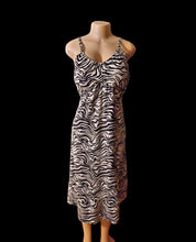 Load image into Gallery viewer, Zebra print flare dress 3xl Kargo Fresh
