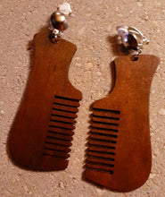 Load image into Gallery viewer, Afrocentric Wooden Afro Clip On Comb Earrings

