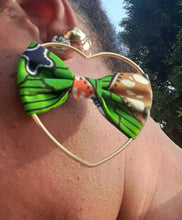 Load image into Gallery viewer, Clip On Afrocentric Heart Hoop Bow Design Earrings
