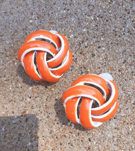 Load image into Gallery viewer, Vintage Chunky Enameled Knot Clip On Earrings 1970s
