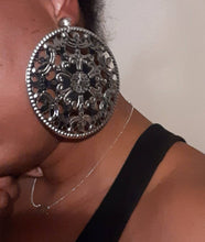 Load image into Gallery viewer, Extra large 5 inch Hammered Metal Disc Clip On Earrings Silver
