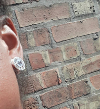 Load image into Gallery viewer, Chunky Crystal Stud Clip On Earrings gold
